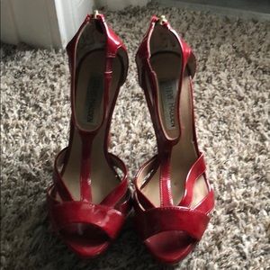 Steve Madden Strappy Red Heel💋